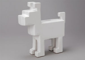 Kervroedan Jean Claude - tirelire chien pixels blanc en céramique 6,3x22x23 - Sculpture Animalière