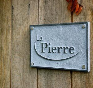 La Pierre - royal 3 - Plaque Nom De Maison