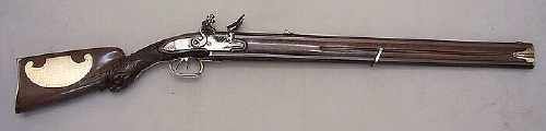 Pierre Rolly Armes Anciennes - Carabine et fusil-Pierre Rolly Armes Anciennes-Cette carabine historique, à l'origine réglementaire Autrichienne