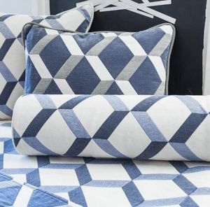 Ybarra & Serret - blue square - Square Cushion