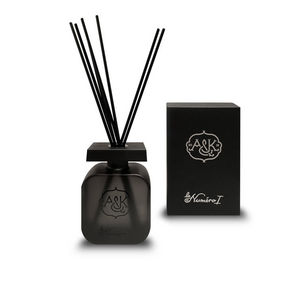A&K - la numéro 1 - Perfume Dispenser