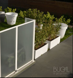 Bugal -  - Partition Wall