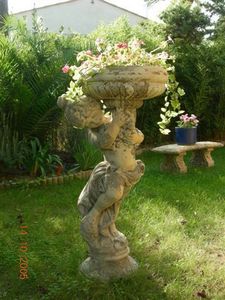 pierre et vestiges -  - Garden Vase