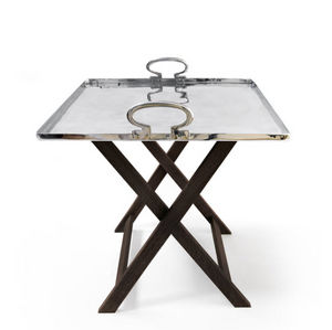 Freestanding table