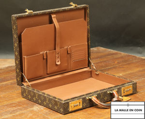 Louis Vuitton -  - Briefcase