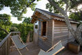Treehouse-La Cabane Perchee-cabane et le petit chêne