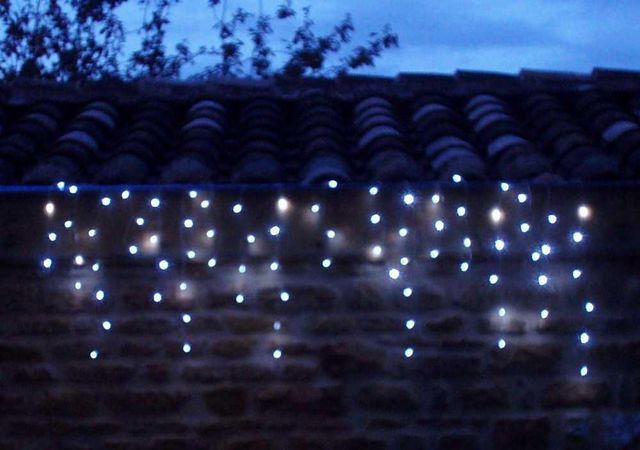 FEERIE SOLAIRE - Lighting garland-FEERIE SOLAIRE-Guirlande solaire rideau 80 leds blanches 3m80