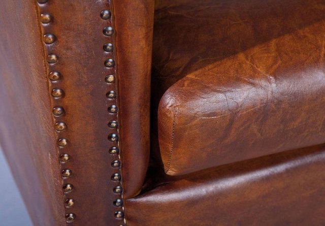 WHITE LABEL - Club armchair-WHITE LABEL-Fauteuil vintage CORNWELL en cuir marron