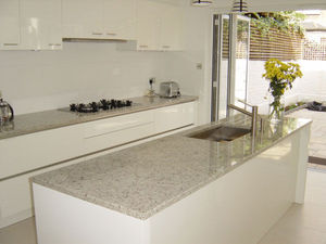 Marble City - white topaziogranite kitchen - Arbeitsplatte